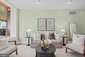 featured image of 211 Penn St