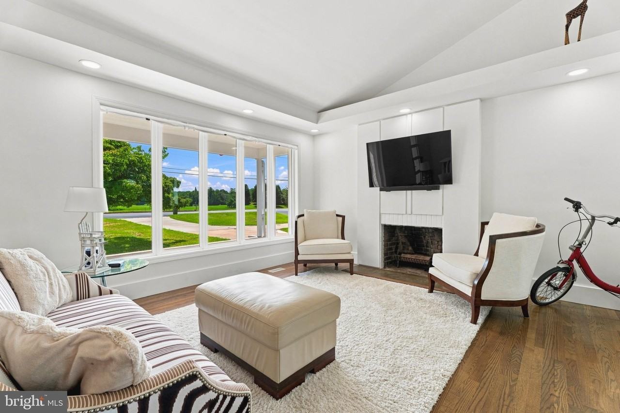 3608 Sweet Air Rd - Photo 4 of 41