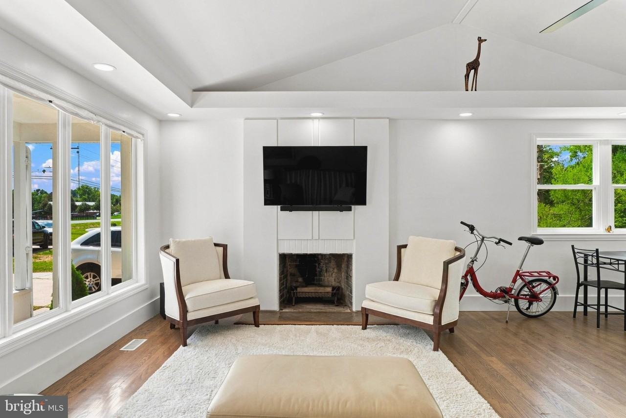 3608 Sweet Air Rd - Photo 5 of 41