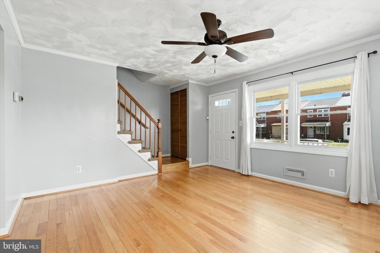 1740 Stokesley Rd - Photo 3 of 24