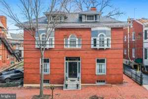 featured image of 121 W Church St