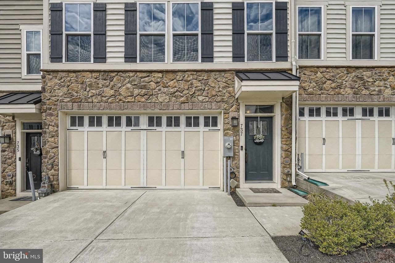737 Iron Gate Rd - Photo 4 of 27