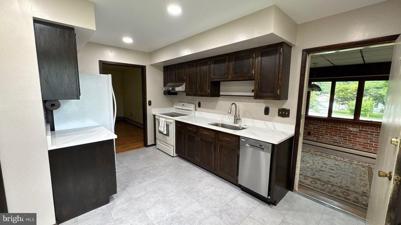 5157 Bonnie Acres Dr - Photo 6 of 28