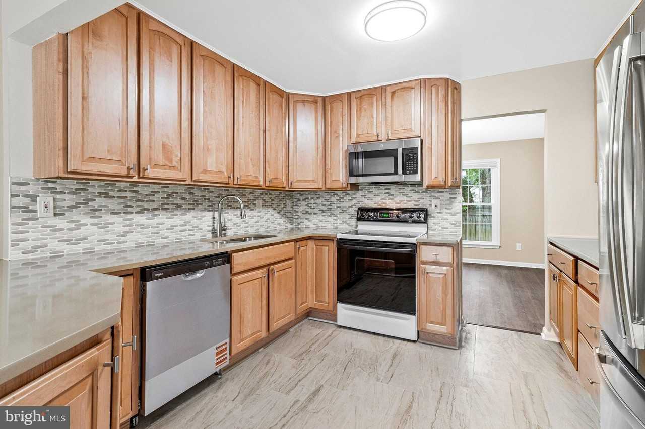 20130 Waringwood Way - Photo 5 of 19