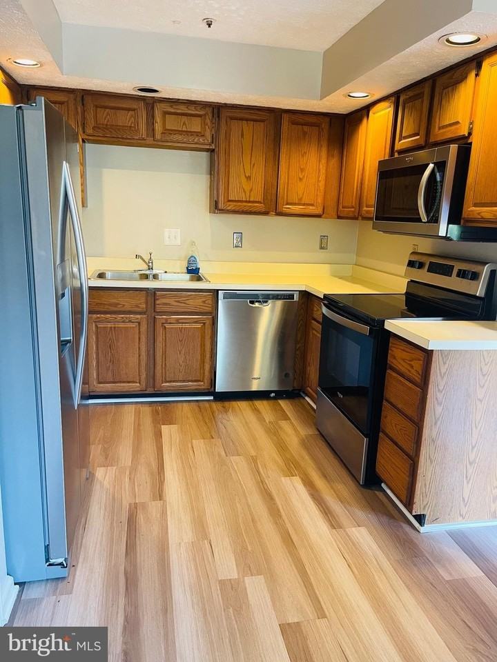 4462 Regalwood Ter - Photo 7 of 36