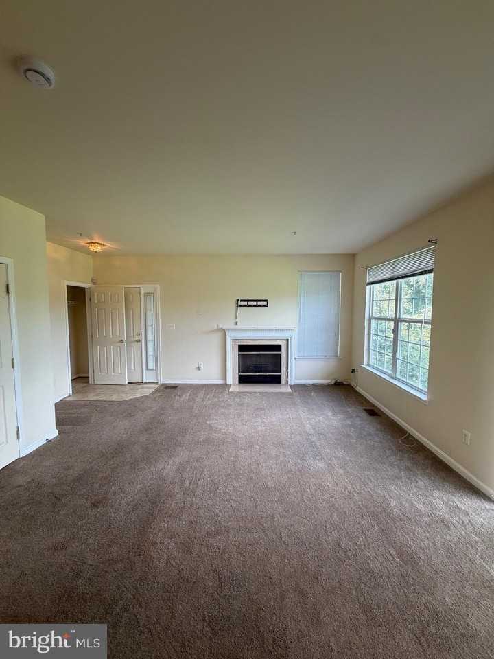 14224 Hampshire Hall Ct #G401 - Photo 6 of 9