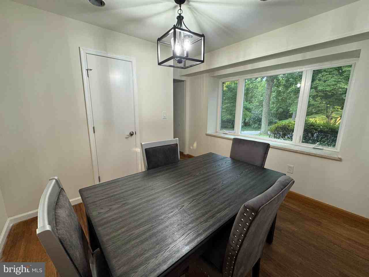 2410 Kegwood Ln - Photo 4 of 13