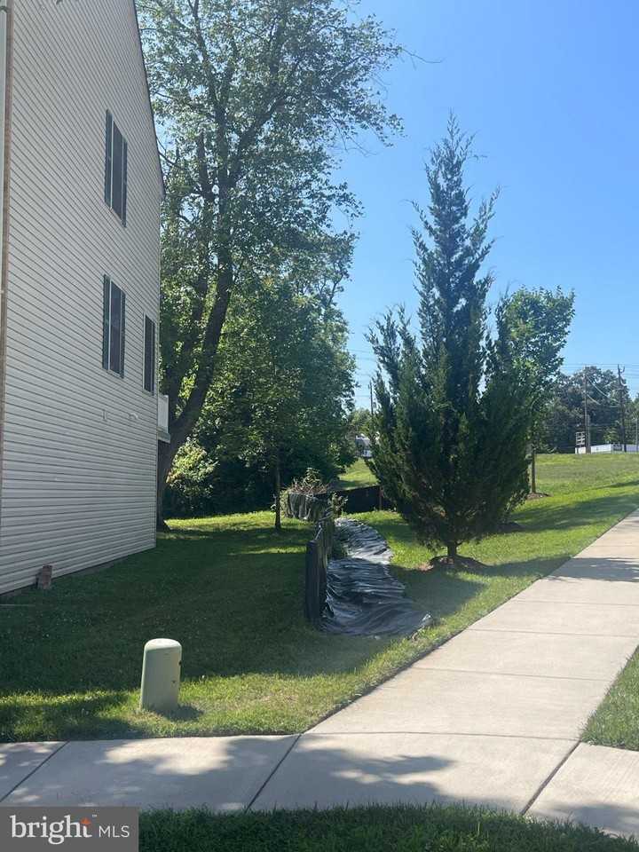 4701 Blackfoot Rd - Photo 2 of 9