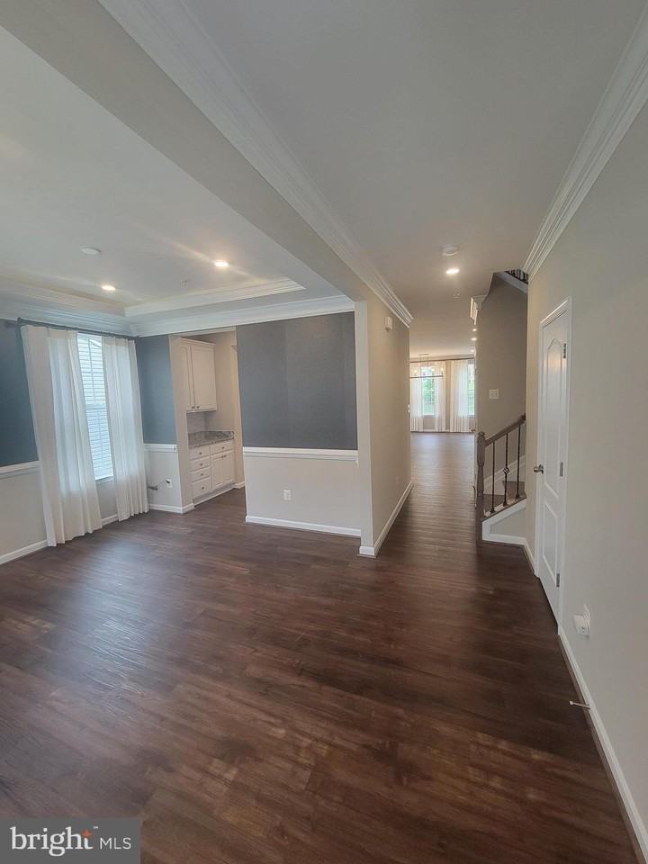16622 Tortola Dr - Photo 2 of 32