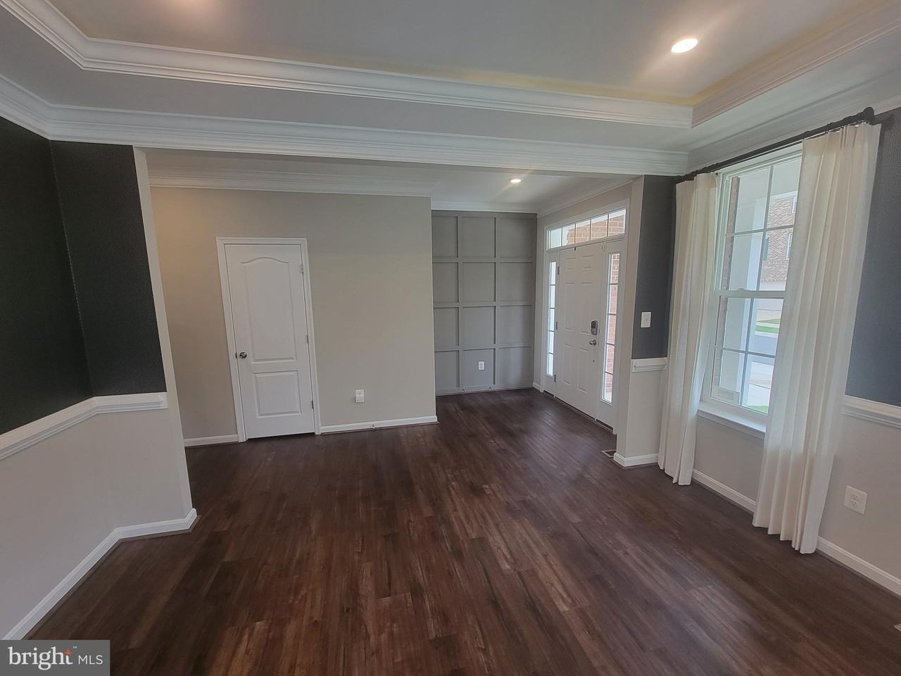 16622 Tortola Dr - Photo 3 of 32