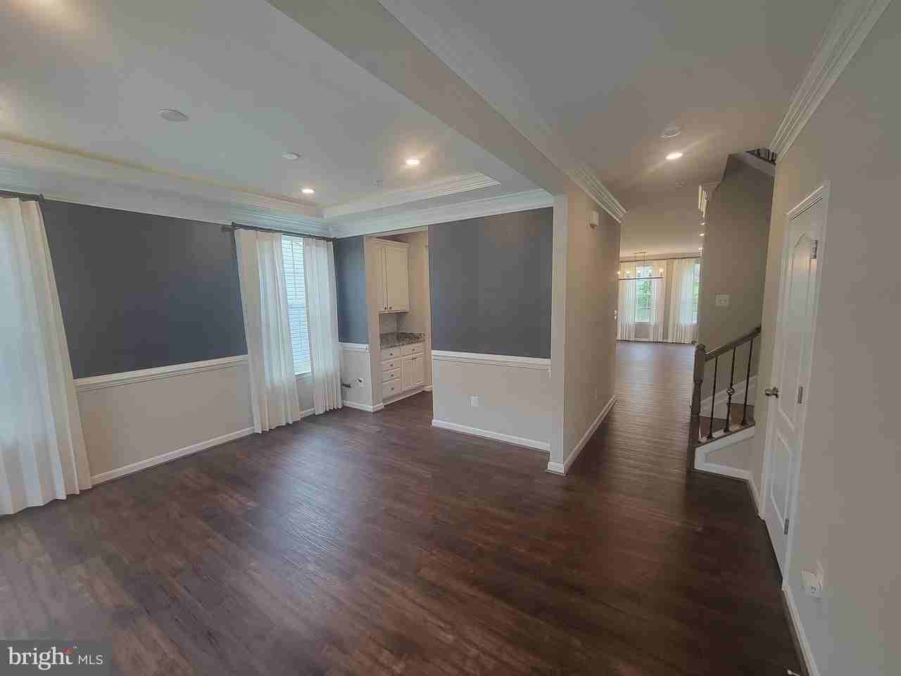 16622 Tortola Dr - Photo 4 of 32