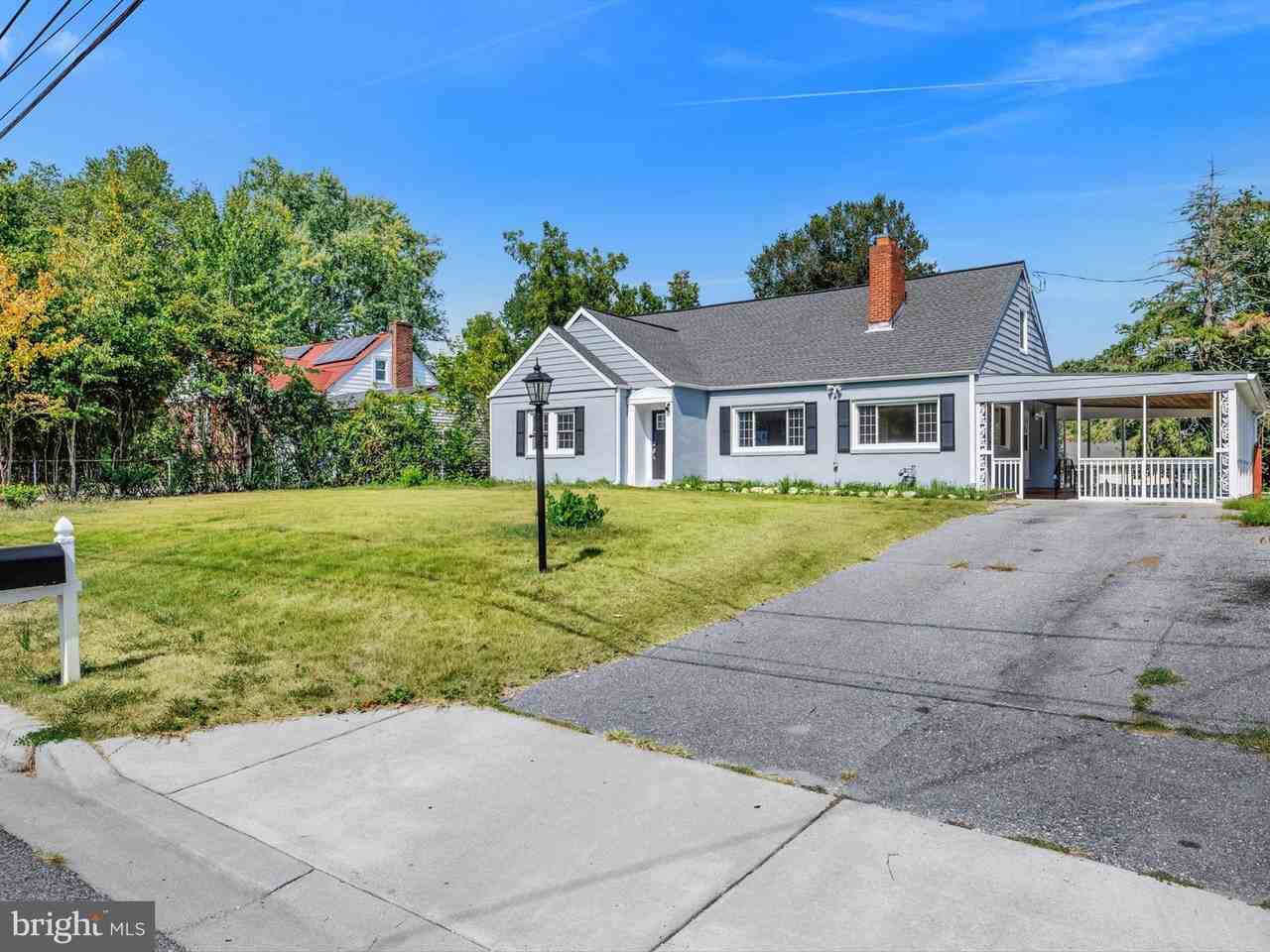 4502 Elmwood Rd - Photo 2 of 50