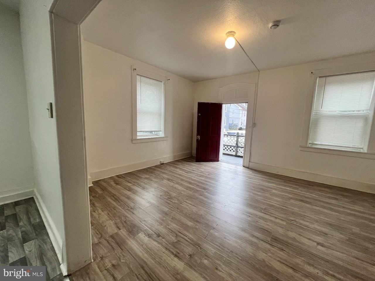 148 E Washington St #1 - Photo 4 of 13