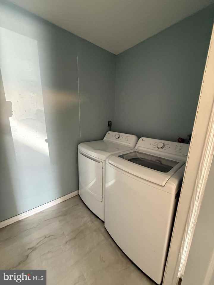 8 Radford Pl - Photo 2 of 9