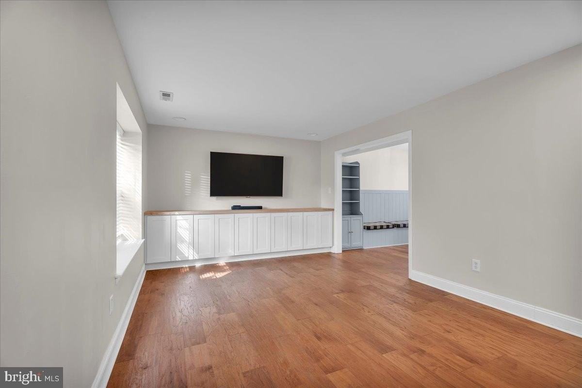 166 Stratton Ln - Photo 4 of 24