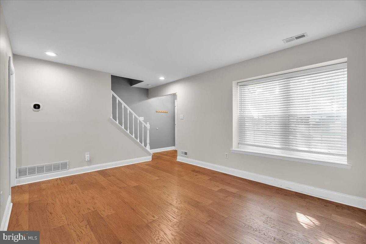 166 Stratton Ln - Photo 7 of 24
