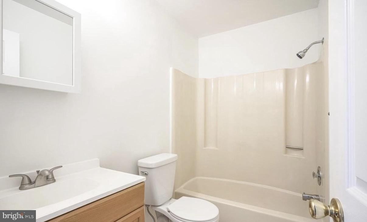 107 Lucas Ln - Photo 6 of 10