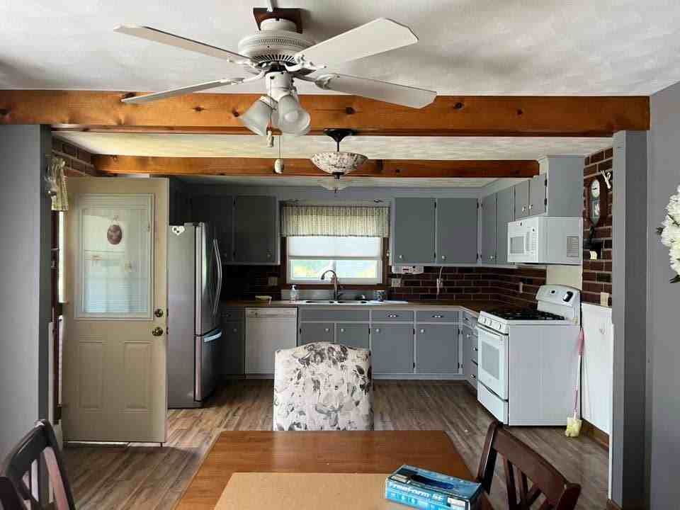 64 Gladden St - Photo 2 of 14