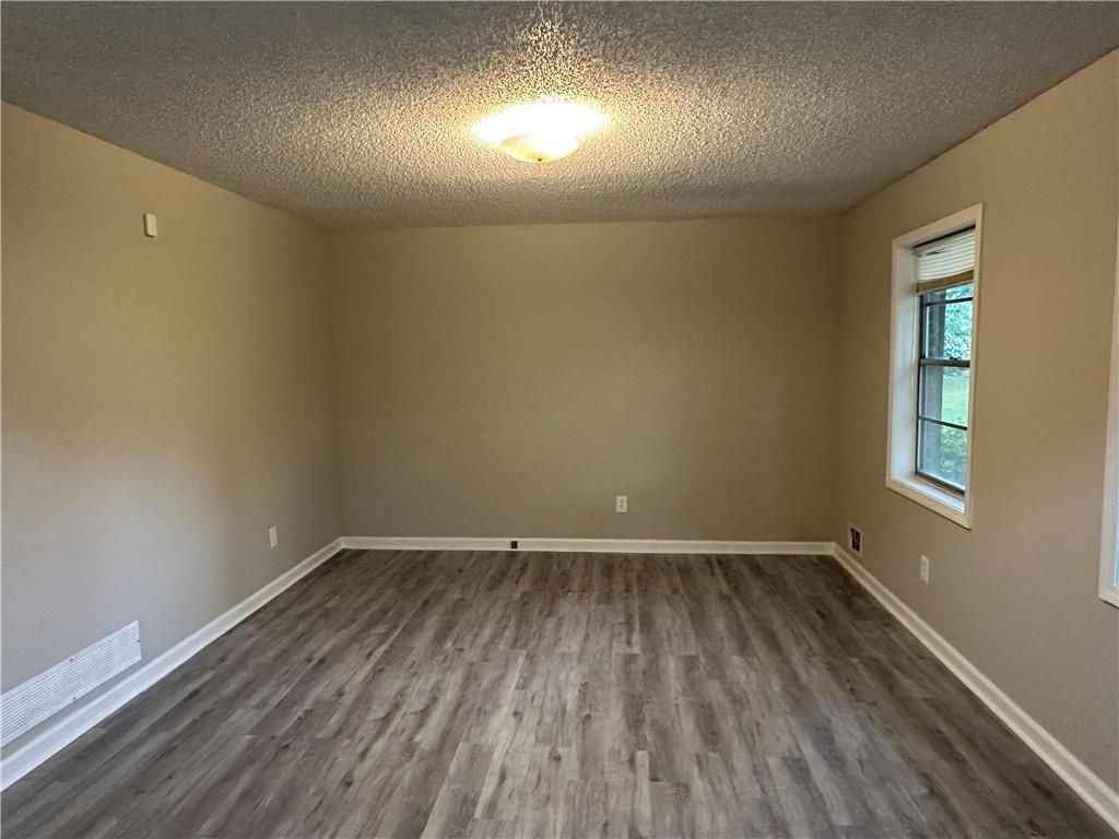 422 Emmett St - Photo 3 of 17