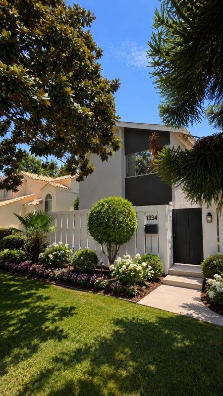 1334 Engracia Ave - Photo 2 of 21