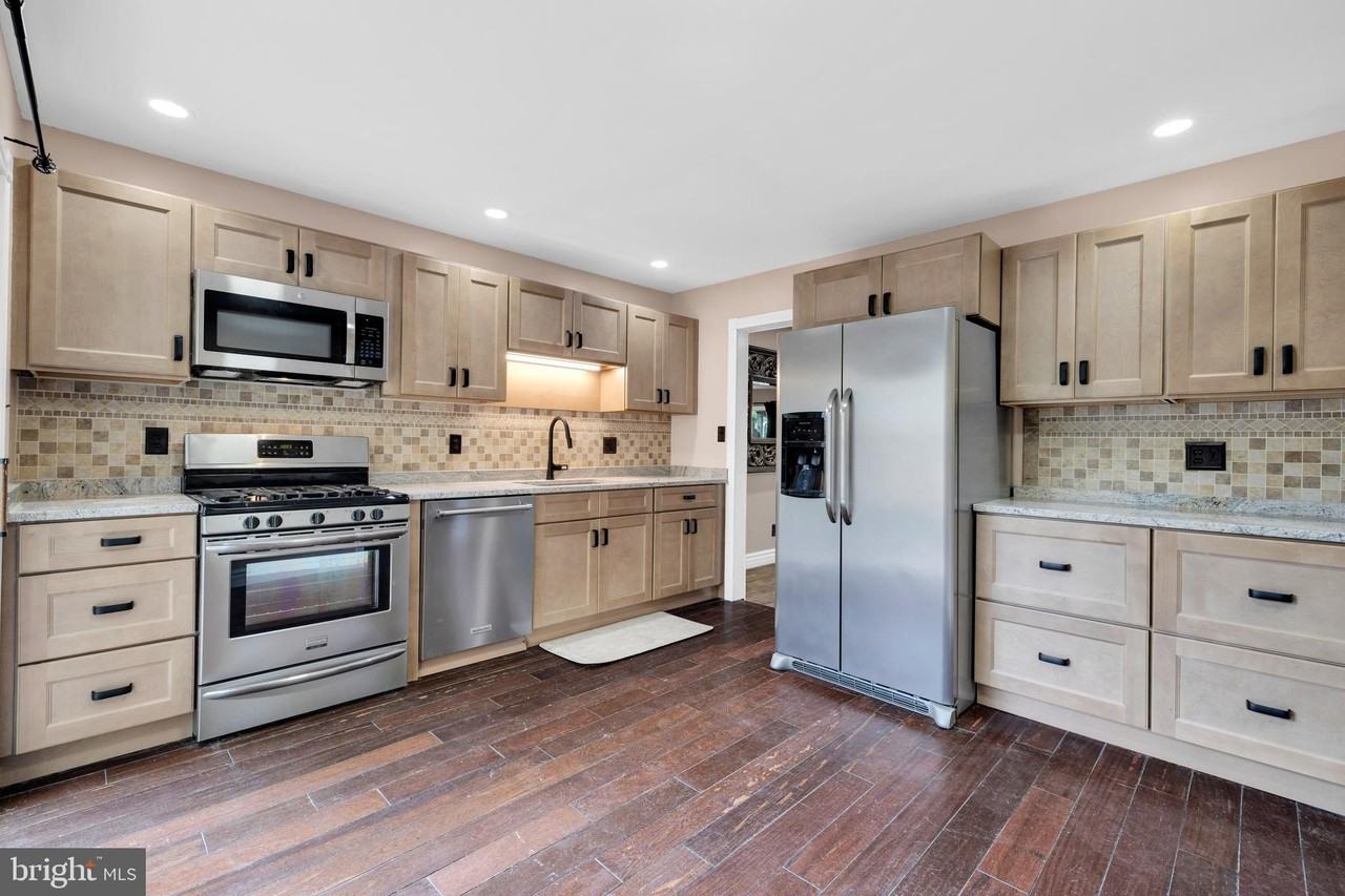 55 Medinah Dr - Photo 6 of 37
