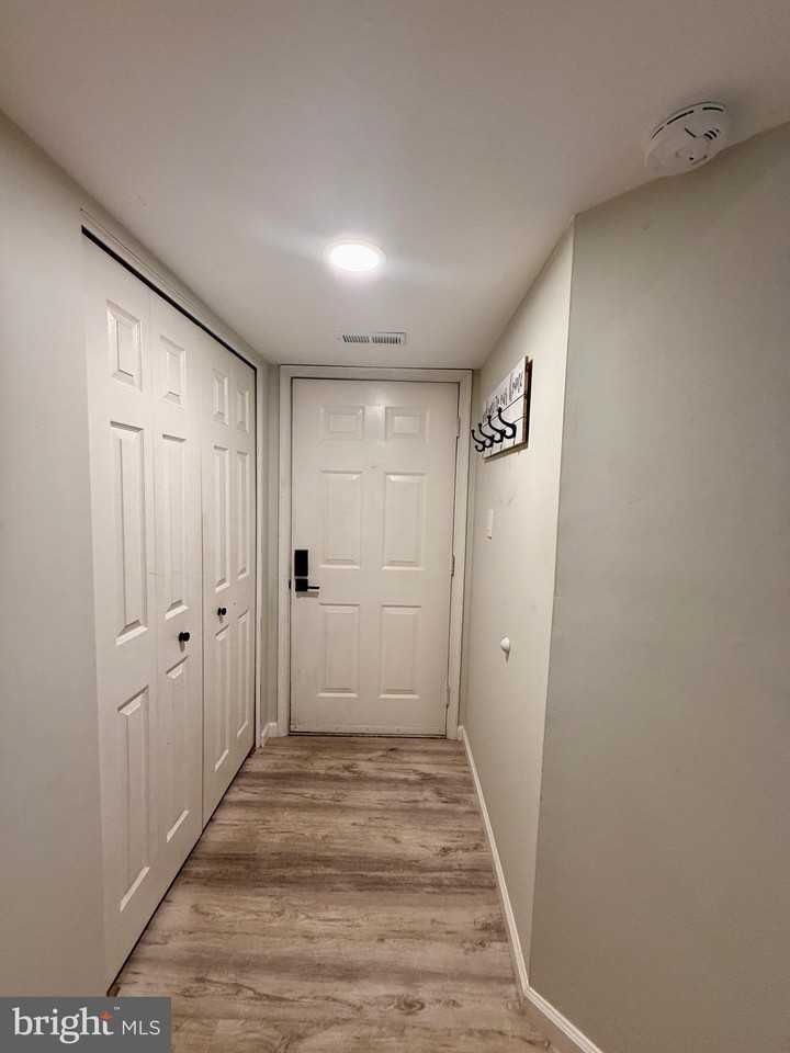 28022 Beacon Hill Dr - Photo 4 of 17