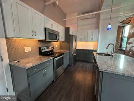 featured image of 820 W Market St #2B