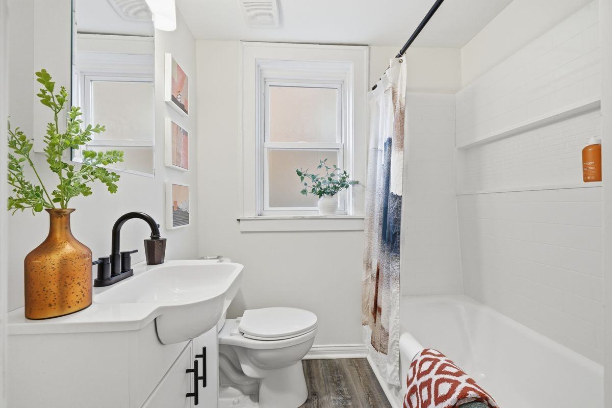 5006 Queens Ave ##2 - Photo 2 of 8
