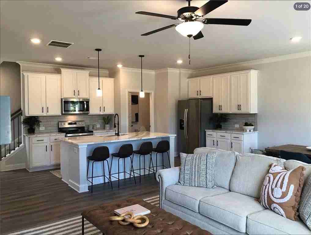 4729 Cypress Park Dr - Photo 4 of 15