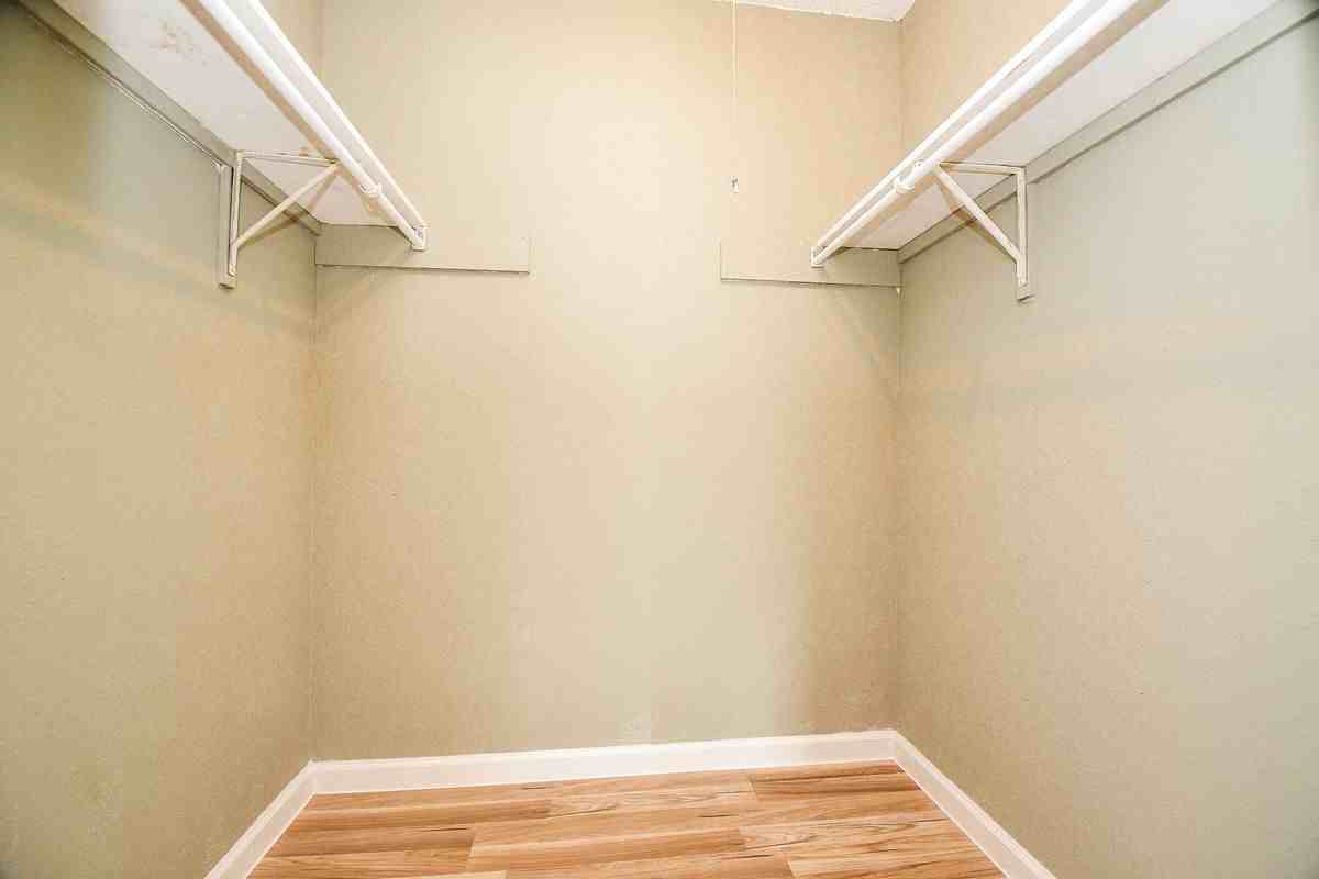 17022 Quail Park Dr - Photo 5 of 33