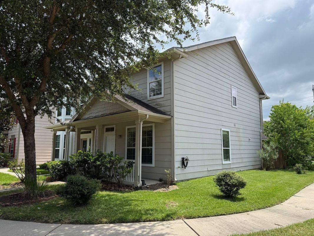 16835 Libson Falls Dr - Photo 2 of 21
