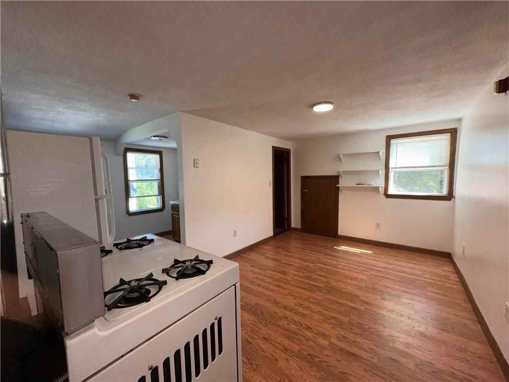 177 Boyden St ##2 - Photo 7 of 15