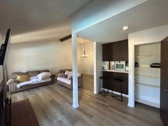 570 Peach St ##11 - Photo 2 of 12