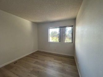 570 Peach St ##11 - Photo 7 of 12