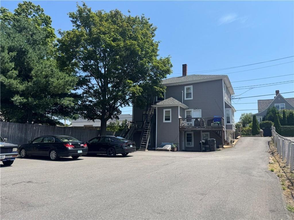 1383 Main St - Photo 3 of 25