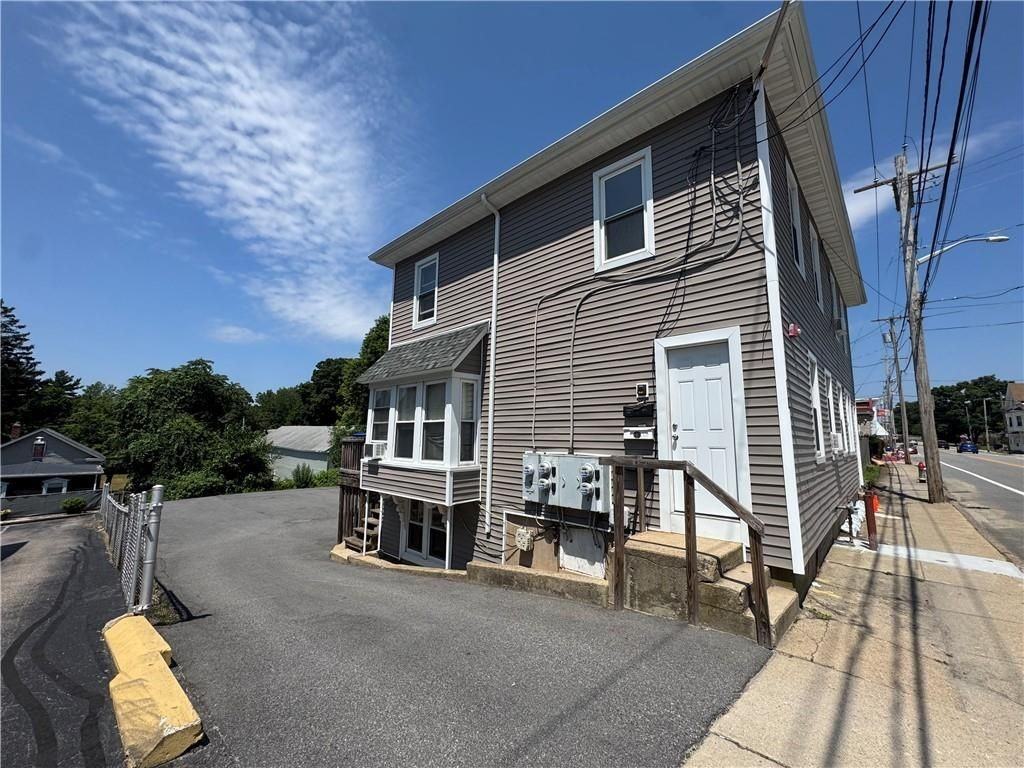 1383 Main St - Photo 4 of 25