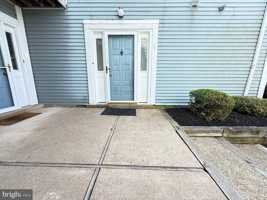 featured image of 63 Hillcroft Way