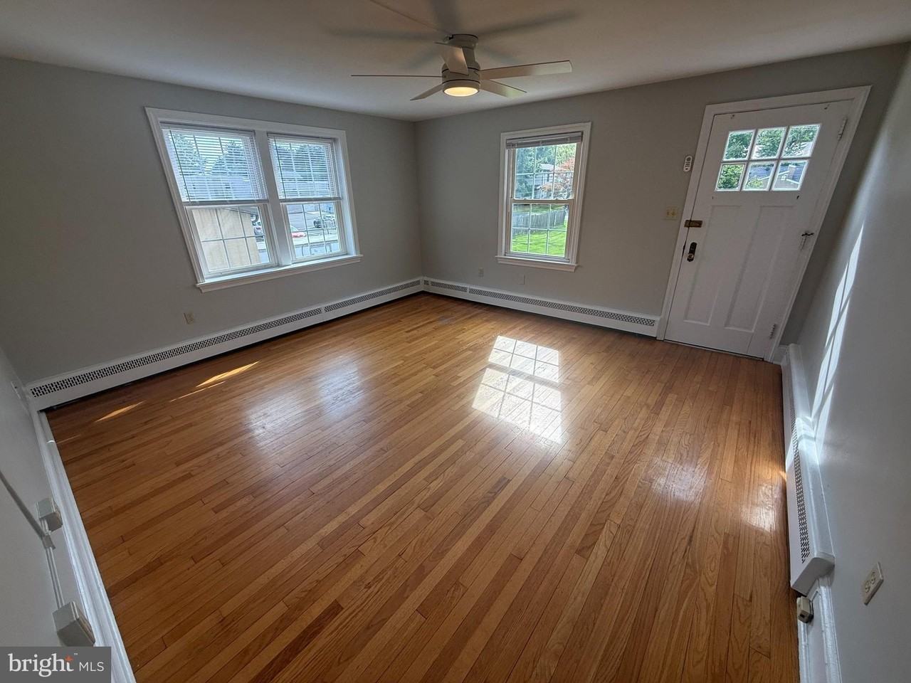 50 Walnut Ave #2B - Photo 3 of 19