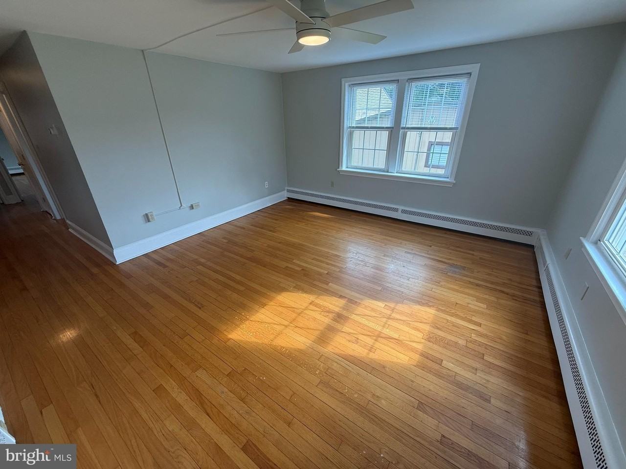 50 Walnut Ave #2B - Photo 4 of 19