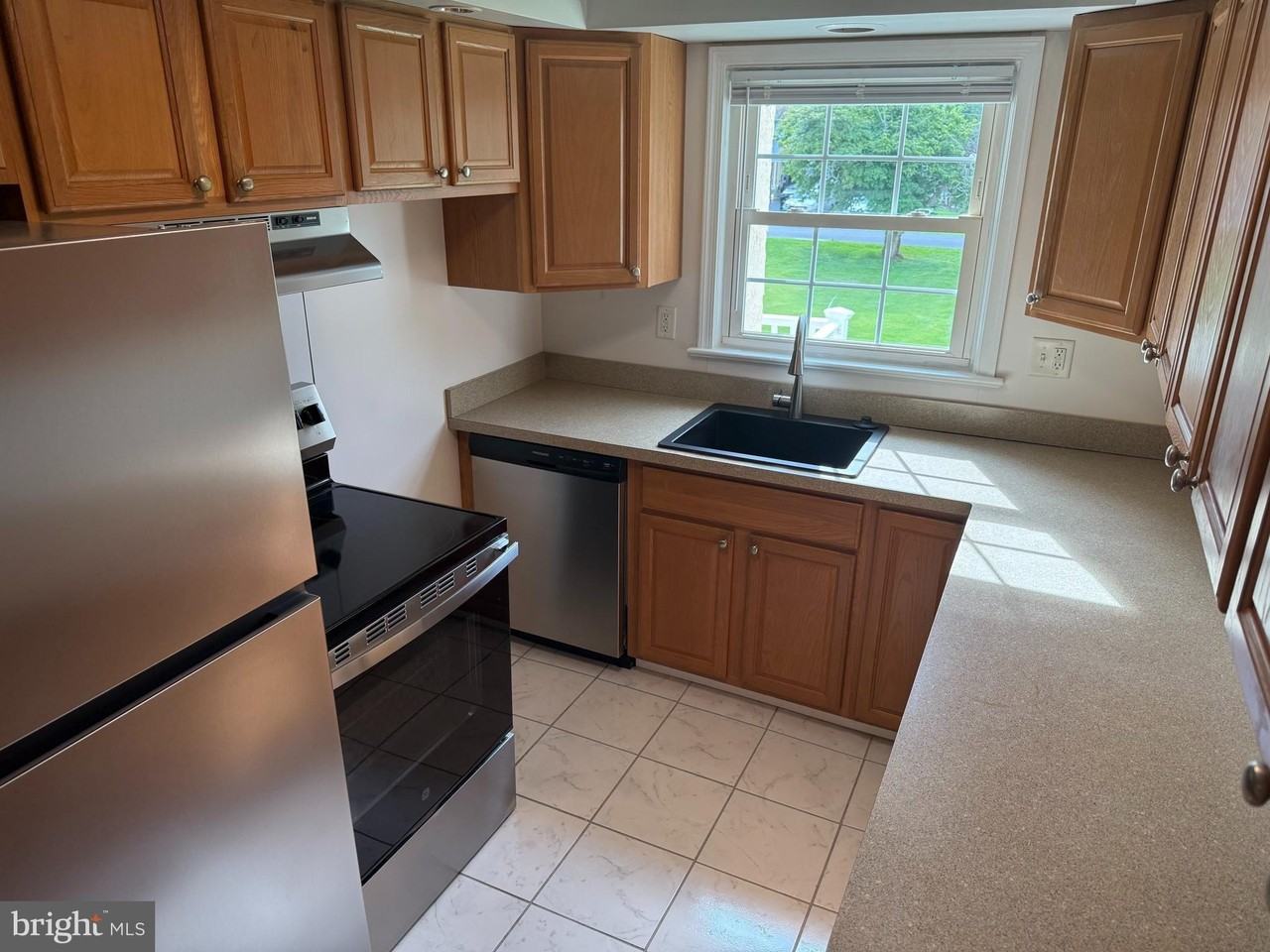50 Walnut Ave #2B - Photo 5 of 19