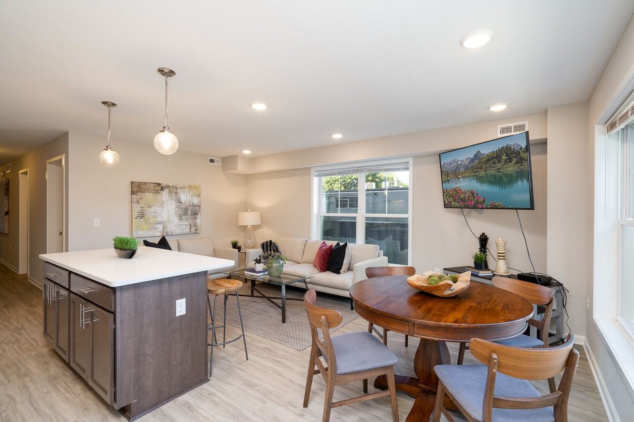 1554 Grand, LLC - Photo 7 of 11