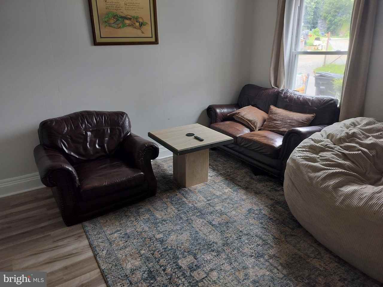 136 N 5th Ave - Photo 4 of 12