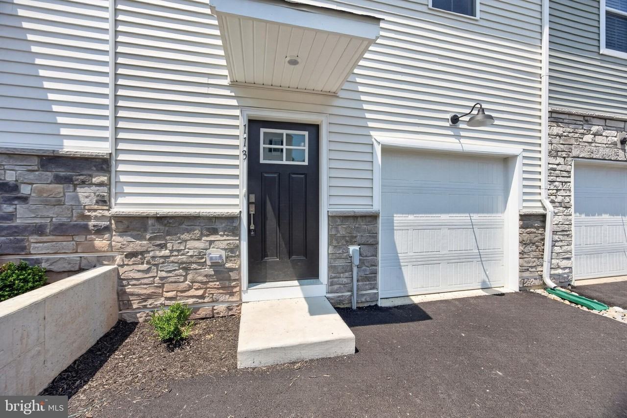113 Abramo Victor Dr - Photo 3 of 32