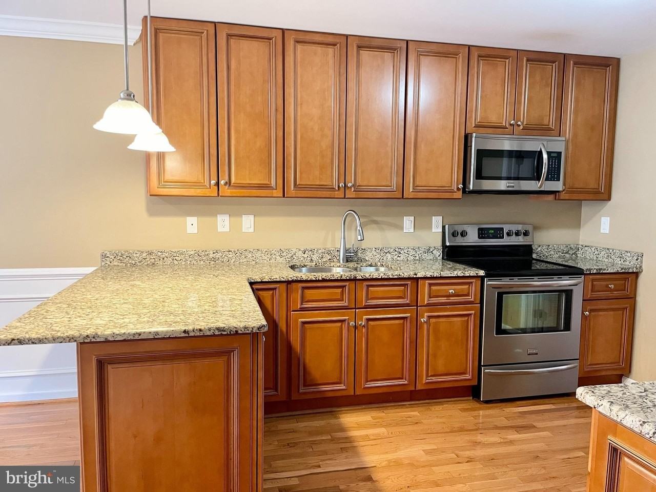 503 Brighton Cir #5C - Photo 3 of 20