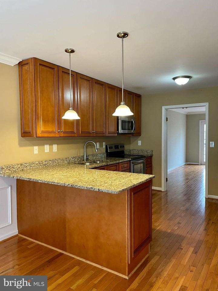 503 Brighton Cir #5C - Photo 5 of 20
