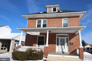 featured image of 109 S Hess St