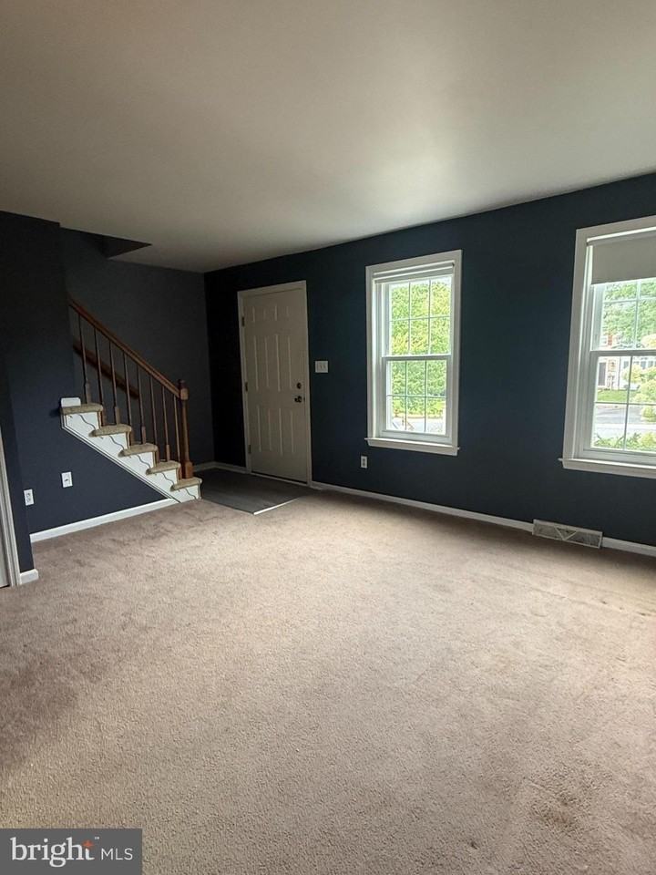 48 Pennwick Dr - Photo 2 of 6