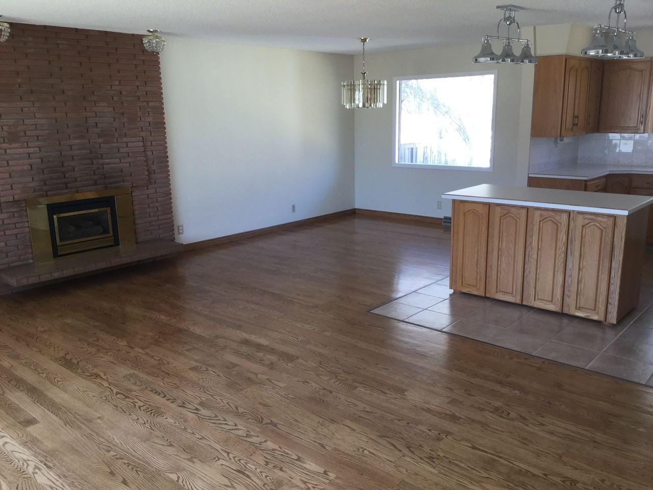 7303 Keewatin St Sw - Photo 7 of 50