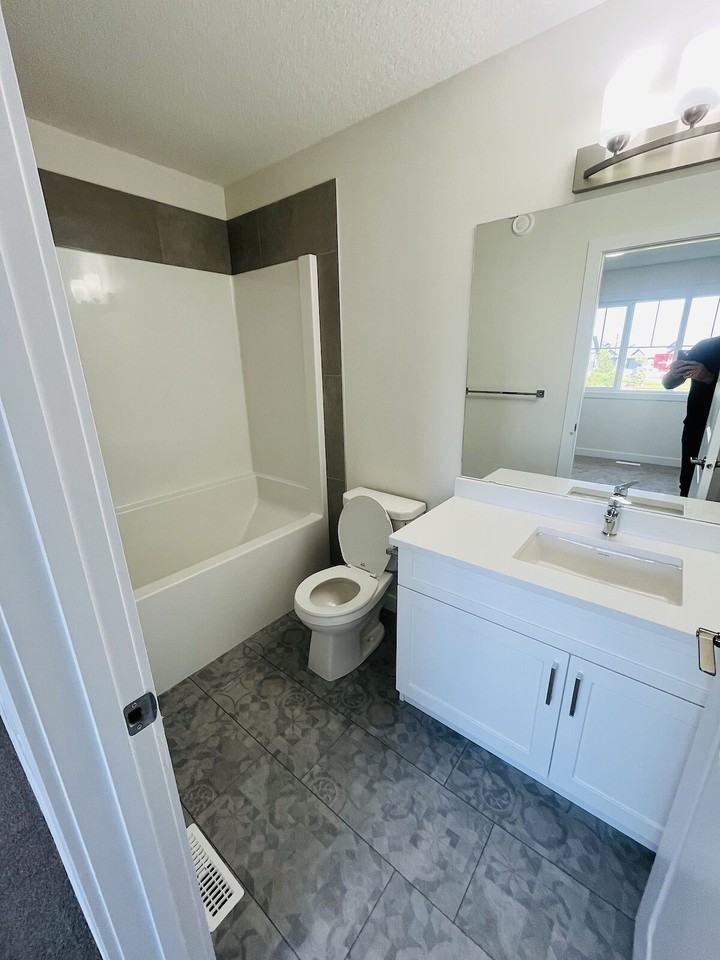 603 - 603 Orchards Boulevard Southwest - Photo 6 of 10