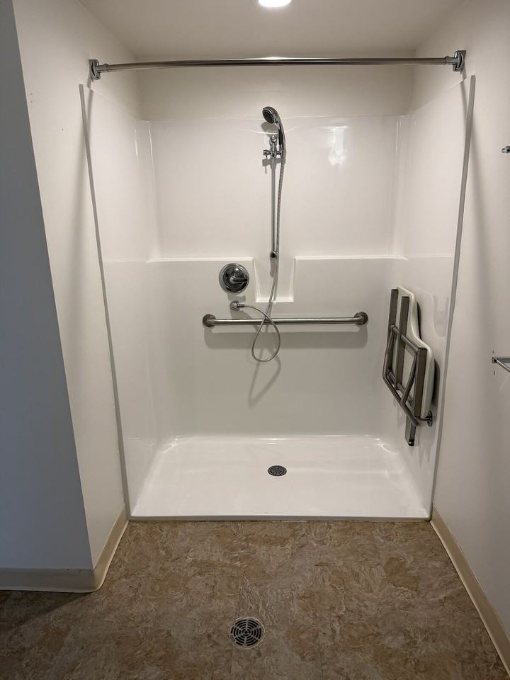 4820 48 Ave - Photo 4 of 11